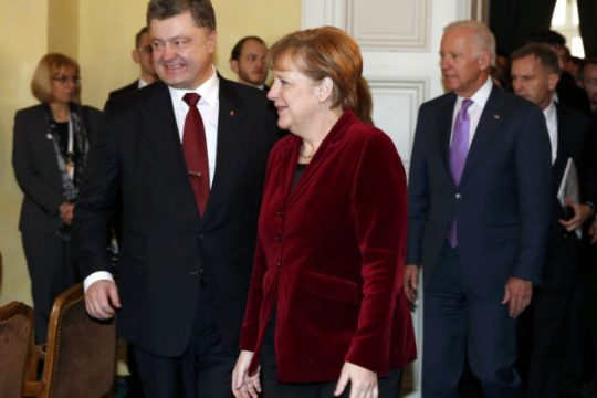 Αγώνας δρόμου για την ειρήνη στην Ουκρανία