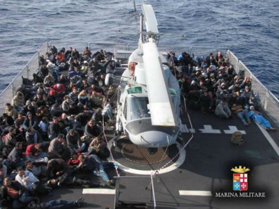 Νέα τραγωδία στη Μεσόγειο με δεκάδες μετανάστες νεκρούς