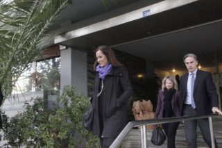 Βρίσκουν αποκούμπι στον Κώστα Καραμανλή