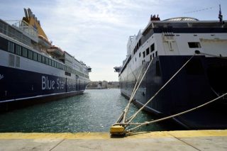 Μείωση του ελληνικού εμπορικού στόλου το Δεκέμβριο