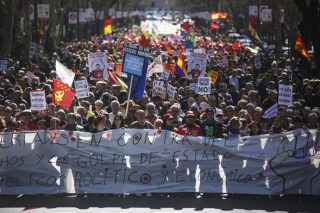 Ρωγμές στο Τείχος της λιτότητας