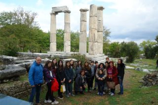 Η Νίκη της Σαμοθράκης παίζει επιτραπέζιο στο 3ο Γυμνάσιο Αλεξανδρούπολης