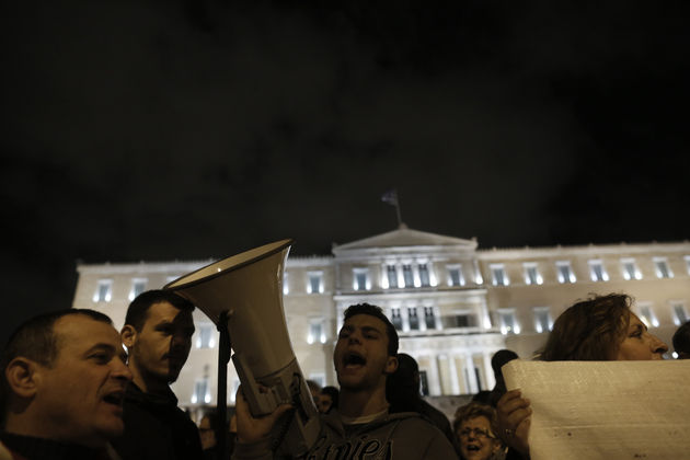 Χωρίς εξέδρες, χωρίς ρήτορες