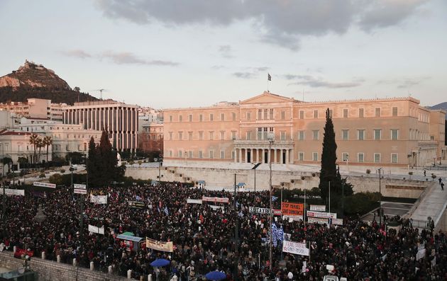 Η πλατεία ήταν γεμάτη