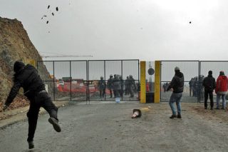 Πού είναι οι «δωρεές», κ. Πάχτα;