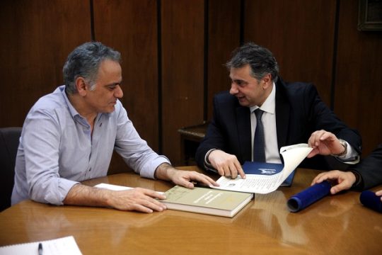 ΕΣΕΕ: Επαναφορά του κατώτερου μισθού στα 751 ευρώ