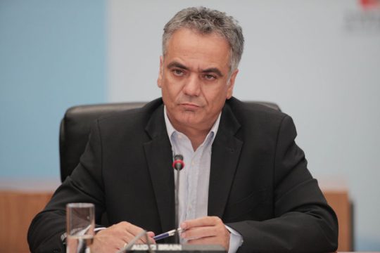Σκουρλέτης: «Αδειανό πουκάμισο» οι συλλογικές συμβάσεις