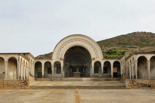Δια χειρός κρατουμένων