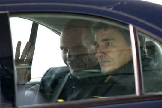 Πρόγραμμα «φτωχότερο» κατά 2 δισ.