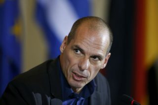 Με τη ρήξη στη φαρέτρα του