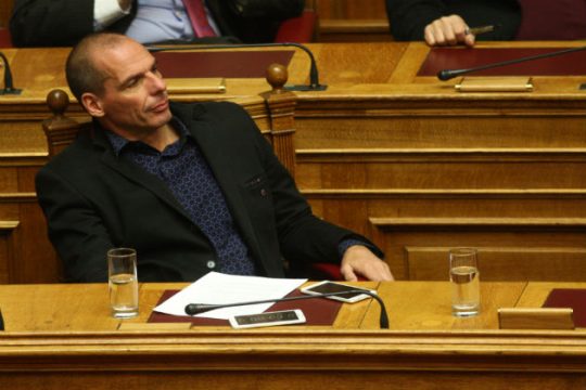 Το «τιτίβισμα» του Βαρουφάκη για τη συνομιλία του με τον Λιου