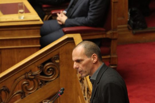 Με τον λαό στο πλάι του