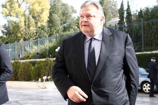 «Οχι» στις προγραμματικές «ναι» στις διαπραγματεύσεις