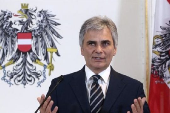 Όχι στις περικοπές και τις ιδιωτικοποιήσεις μέσα στην κρίση λέει Β. Φάιμαν