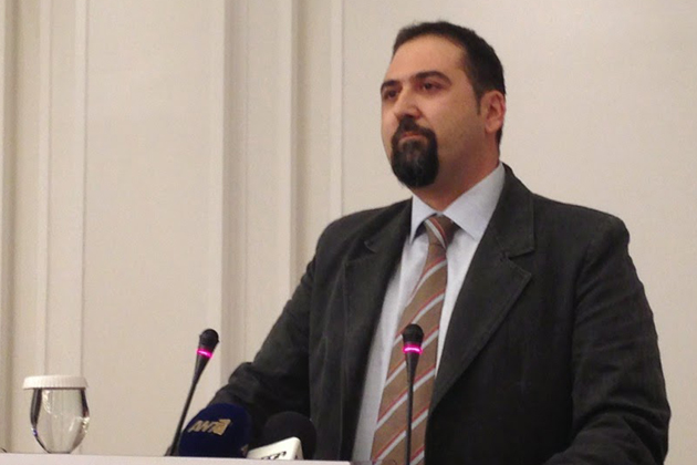 Ο «δόκτωρ Μένγκελε» μυρίστηκε εξουσία