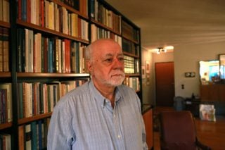 Στους «κουμαρχανάδες» και τα «ντρεσουάρ» της Πόλης