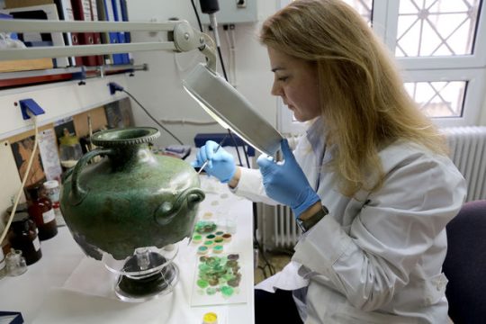 Βουρτσάκια και ακτίνες Χ: όλα για τα αρχαία