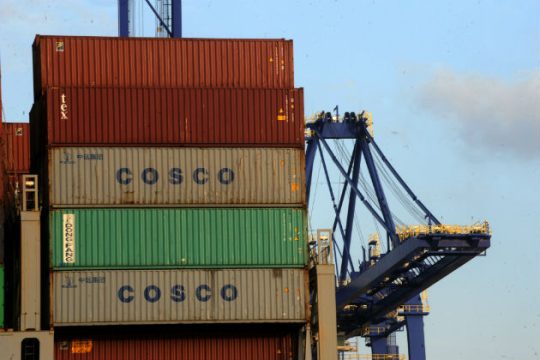 Τεράστιο πολιτικό θέμα οι παραχωρήσεις της COSCO, λένε οι εργαζόμενοι