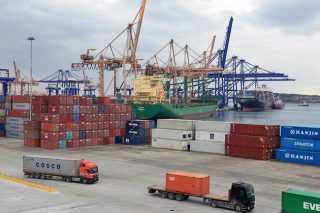 Ανατροπή στη σύμβαση της Cosco