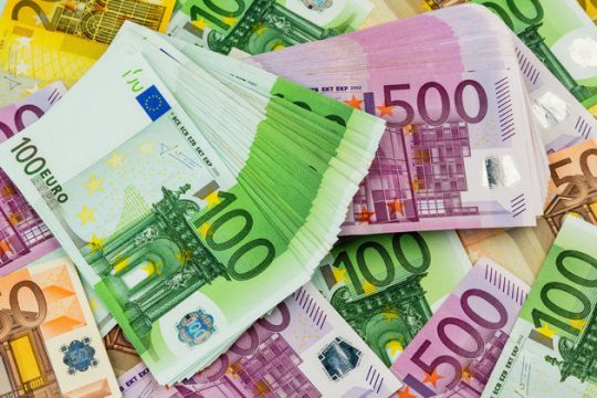 Τους τα ακουμπάμε… κανονικά