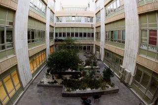 Οι περιφερειακοί, τα κτίρια και οι απαντήσεις της ΝΕΡΙΤ