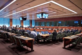 Οι… αναπόφευκτες αλλά σπάνιες «επισκέψεις» των εμπειρογνωμόνων