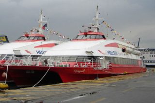 Ταλαιπωρία επιβατών λόγω βλάβης σε ταχύπλοα