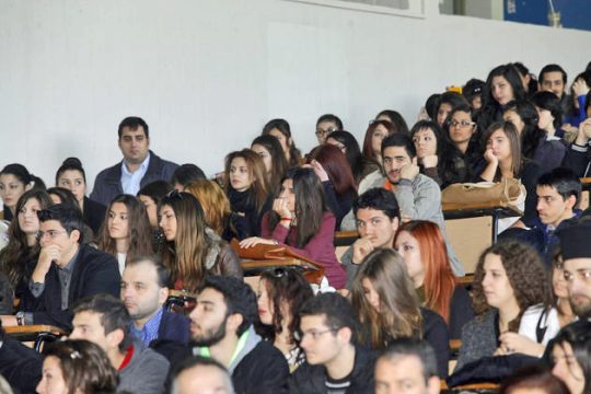 Περιορίζεται το δικαίωμα μετεγγραφής σε ΑΕΙ-ΤΕΙ