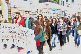 Πτυχίο στην Παλαιοκαστρίτσα και ντοκτορά στις Μπενίτσες;