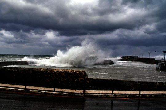 Βροχές και καταιγίδες σε όλη τη χώρα