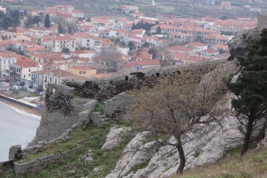 Μύρινα: SOS για το Κάστρο