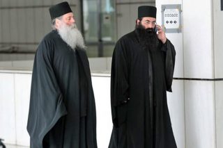 Βεβαιώσεις για τη Βιστονίδα υπέρ των Βατοπεδινών