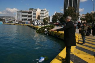 Τίμησαν τους ναυτικούς που χάθηκαν στις θάλασσες
