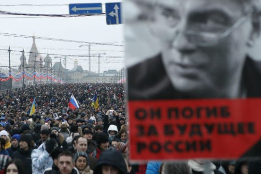 Πορεία δεκάδων χιλιάδων στη μνήμη του δολοφονημένου Νεμτσόφ