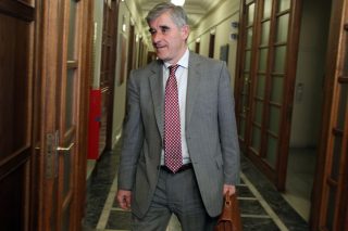 Ο αδιάφθορος Νικολούδης