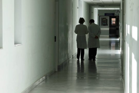 Ο θάνατος από τροφική δηλητηρίαση έγινε… δολοφονία