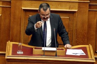 Μίλησε για πολιτική δίωξη και πήρε τις… απαντήσεις