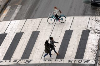 Περπατώντας στον δρόμο