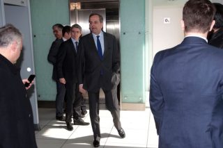 Χωρίς αντιπαραθέσεις η «σκιώδης κυβέρνηση»