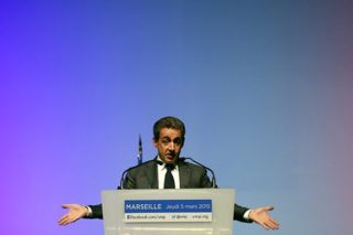 Αστυνομική έρευνα για το «δεξί χέρι» του Σαρκοζί