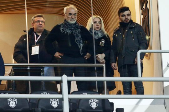 «Αυτοί μέρος του προβλήματος, εμείς της λύσης»