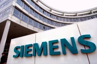 Με καθυστέρηση στο σκαμνί για την υπόθεση Siemens-ΟΤΕ