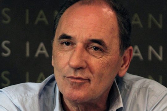 «Θαρραλέα μέτρα σε αδειοδοτήσεις, διαφθορά και φορολογία»