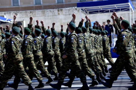 «Μεγάλο εθνικοπατριωτικό πάρτι οι παρελάσεις της κυβέρνησης»