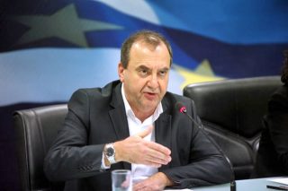 Τείχος για τα αποθεματικά
