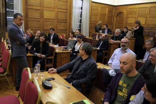 «Δεν έχουν λύσεις και σαλπίζουν εθνική επίθεση»