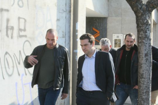 Σύσκεψη στο Μαξίμου, φαγητό στο Παγκράτι