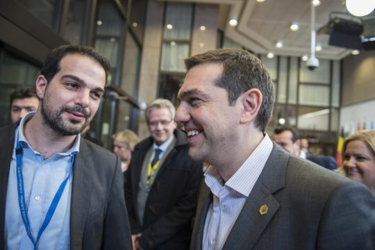 Χωρίς αξιολόγηση και με «πακέτο» 2 δισ. ευρώ στις «αποσκευές» Τσίπρα