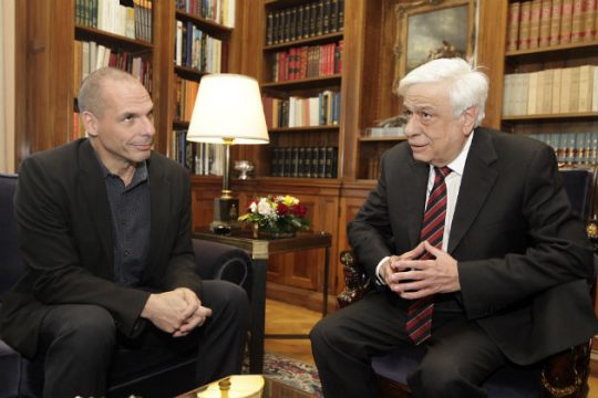Παυλόπουλος: Με τον Βαρουφάκη μιλάμε σαν συνάδελφοι