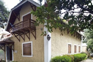 Βίλα Κοτοπούλη: Το γαμήλιο δώρο που θυμίζει σαλέ